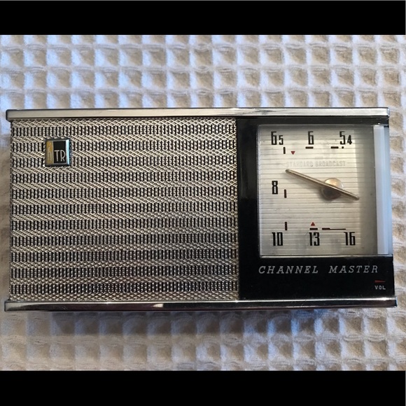 Vintage Channel Master Model 6506 Transistor Radio Works! - Picture 1 of 12